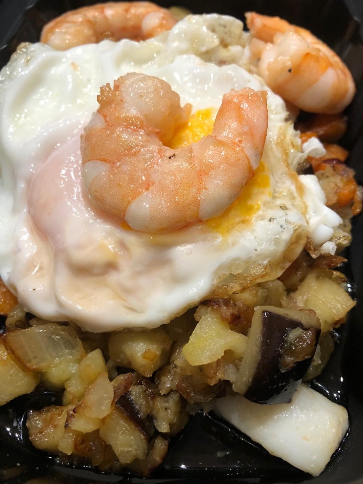 huevo y gambas